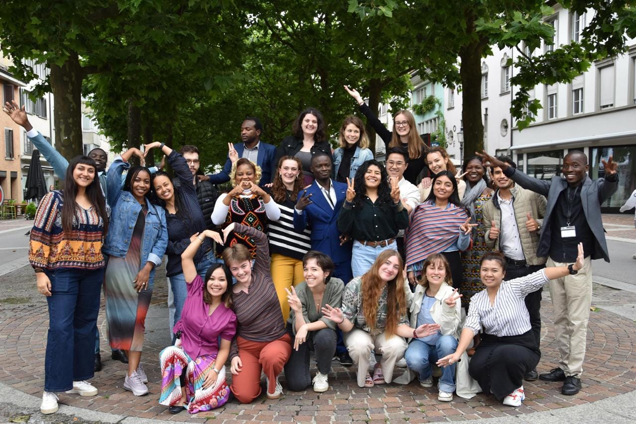 Pertemuan Ines Clarita Dkk di Swiss bersama 36 Duta Pemuda asal 4 Benua