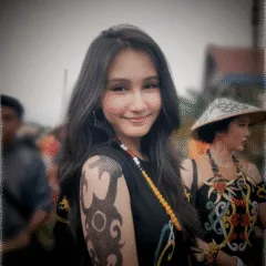 Foto Ave Reiri Finalis Miss Indonesia