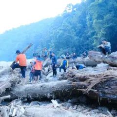 Jeram Bahau Pujungan Jeram Bahau Pujungan Longsor mengakibatkan arteri sungai Bahau Lumpuh