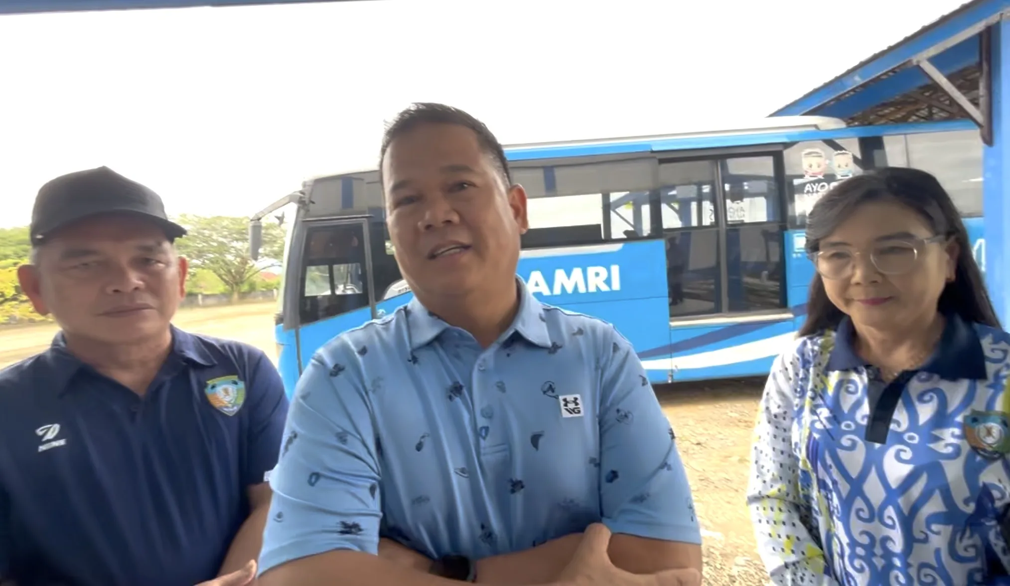 Sekda Malinau, Ernes Silvanus saat memimpin uji coba subside bus Damri SOA Pemkab Malinau