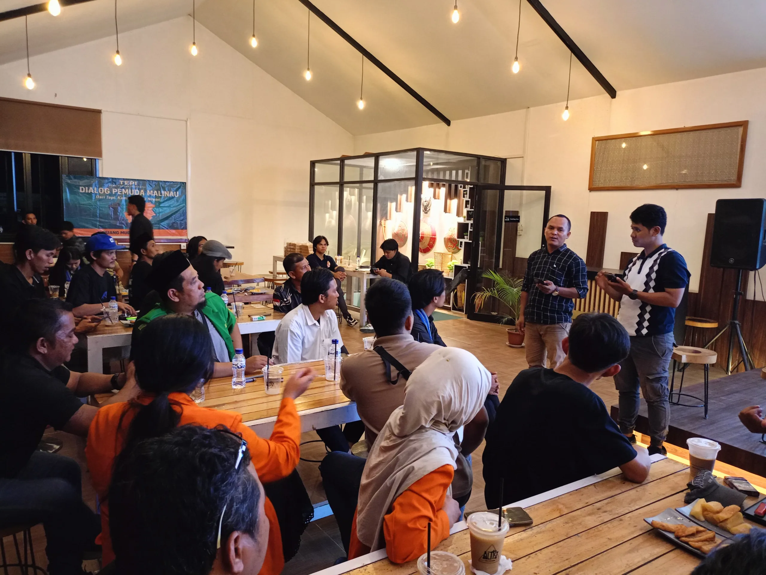 Dialog dari tepi Pemuda Malinau Dialog Pemuda “Dari Tepi Menjaga Negeri” oleh Komunitas Ruang Muda Malinau dan organisasi kepemudaan dalam upaya cegah narkoba di wilayah perbatasan, Kamis (31/07/2025)