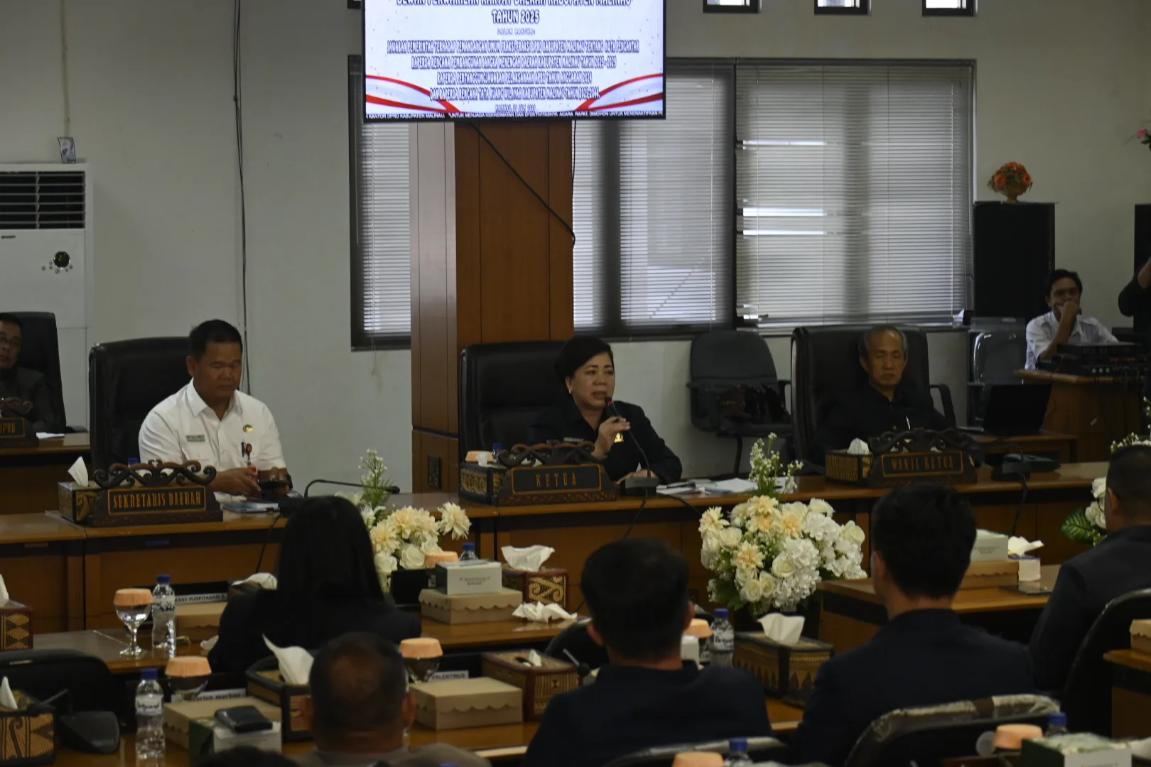 Pembahasan bersama dprd malinau terkait dengan postur Belanja OPD Malinau