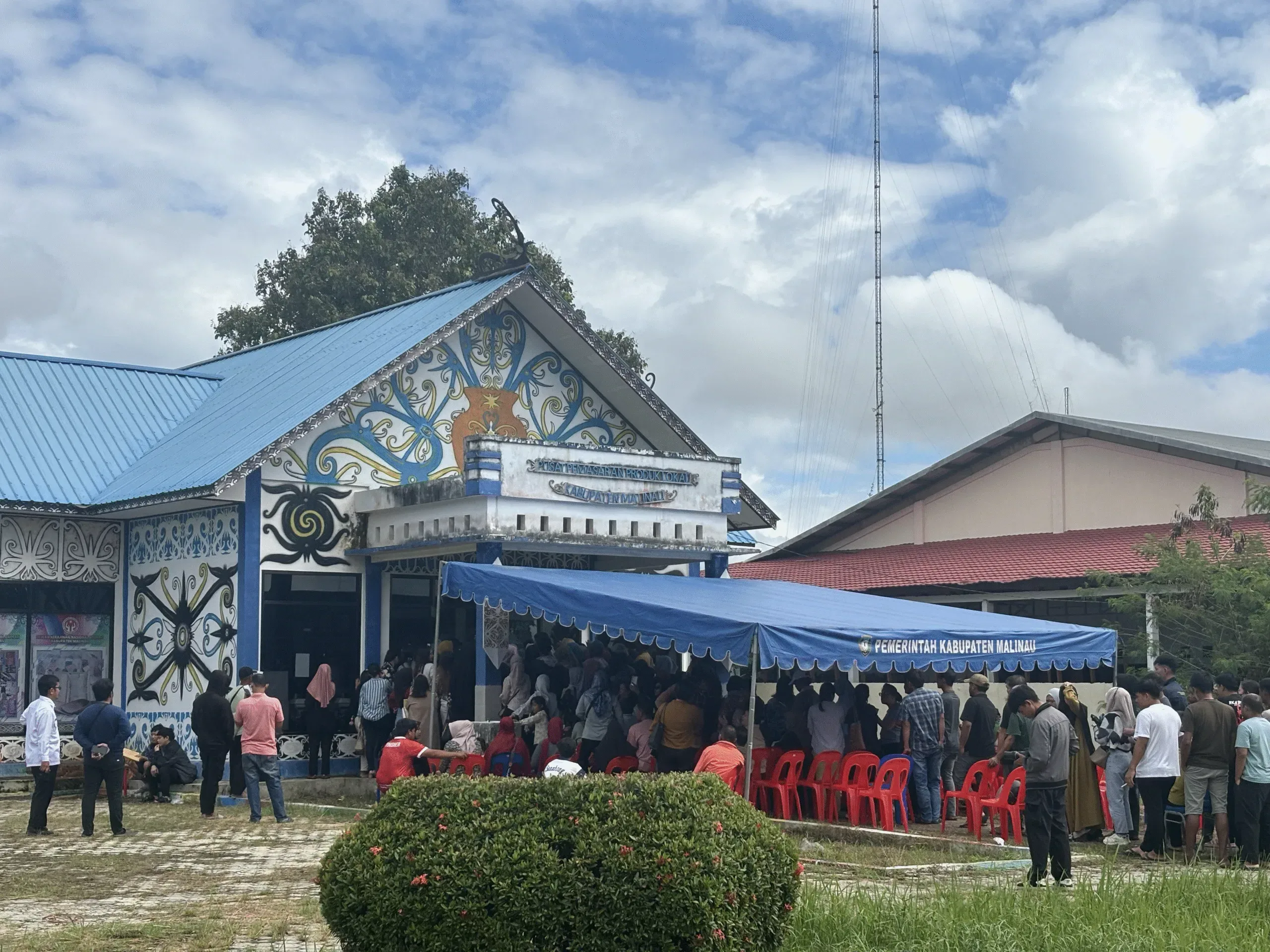 Suasana Pendaftaran stan Irau di Gedung Showroom Dekranasda 2025 pada 10 September 2025