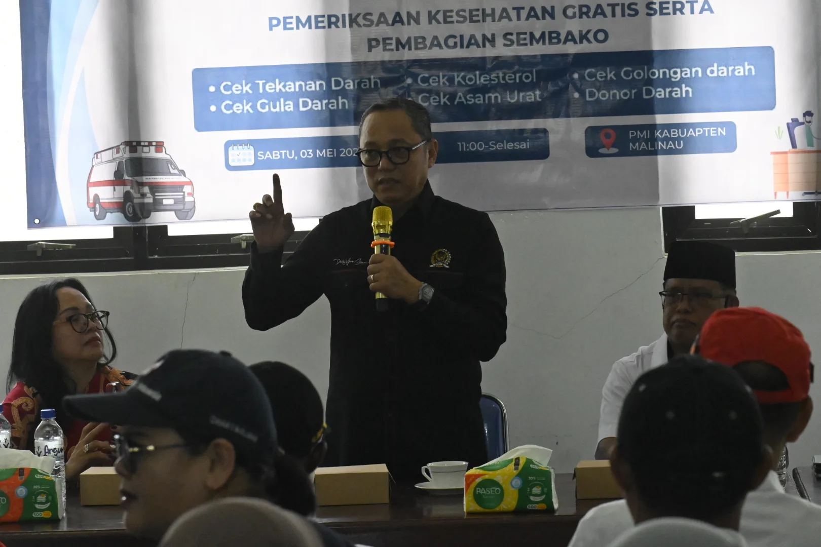Deddy Sitorus Deddy Sitorus Berikan Bantuan PMI Malinau