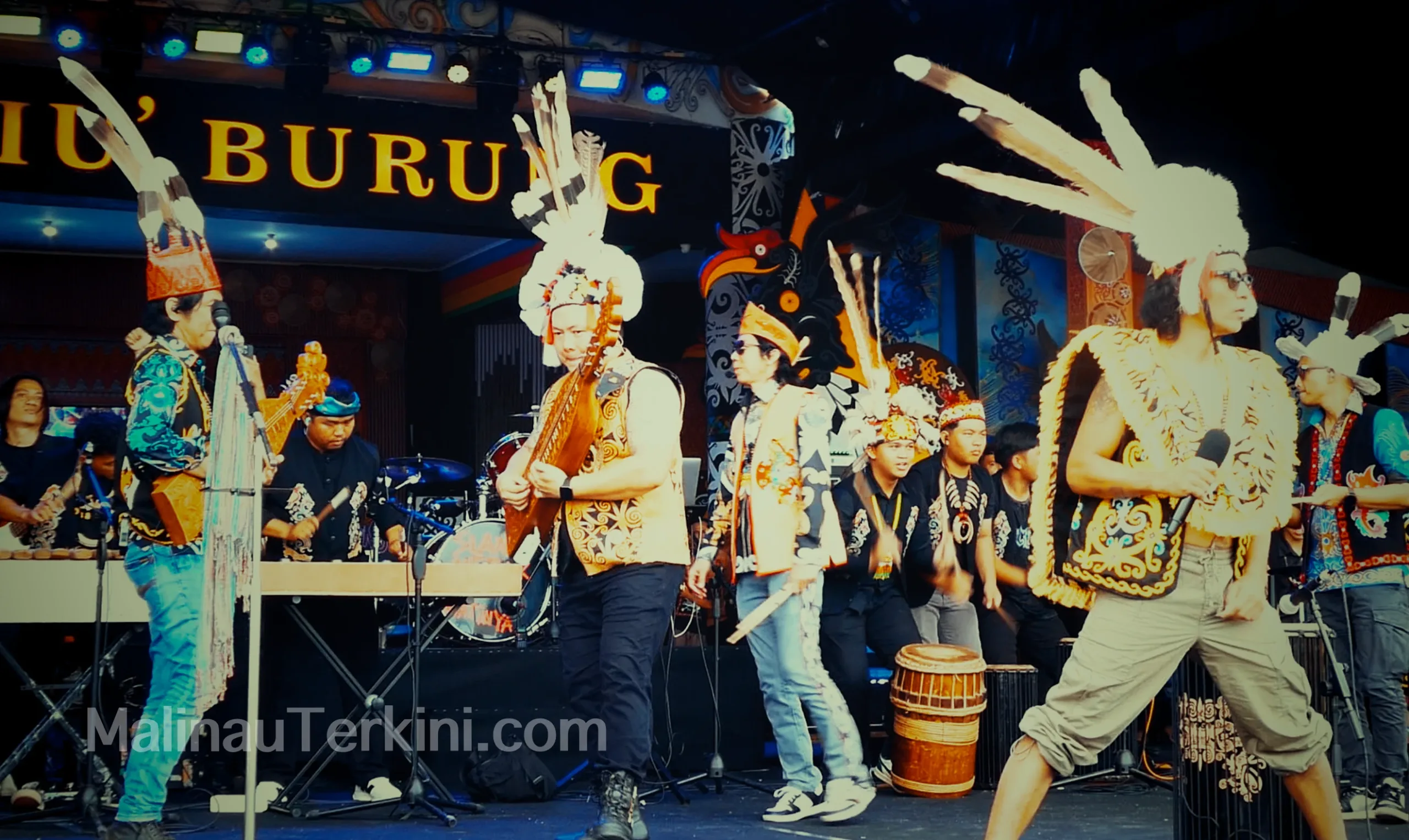 Uyau Moris, Seniman Sape kenamaan tampil berkolaborasi pada hari pembukaan Irau Malinau ke-25 bersama Slank