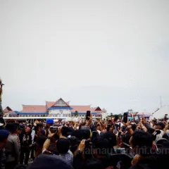 Kaka di Irau Malinau 14 Artis ramaikan 20 hari Irau Malinau 2025. Mulai dari Slank, Edan, Jamrud, Padi, Judika, Juicy Lucy hingga Iwan Fals. Foto: MalinauTerkini.com