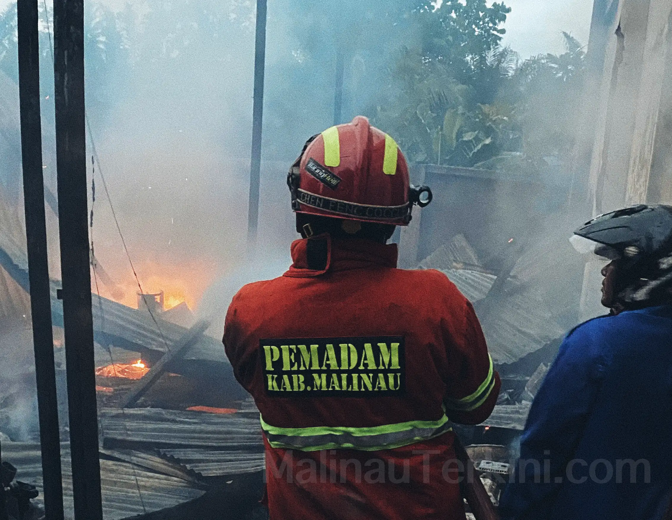 Kebakaran Rumah Wakil Ketua DPRD Malinau Kebakaran melanda rumah Wakil Ketua DPRD Malinau di Desa Respen Tubu, Jumat (10/10/2025) pagi