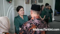Wakil Bupati Malinau Jakaria melakukan kunjungan silaturahmi Natal ke kediaman Ketua DPRD Malinau, Ping Ding.