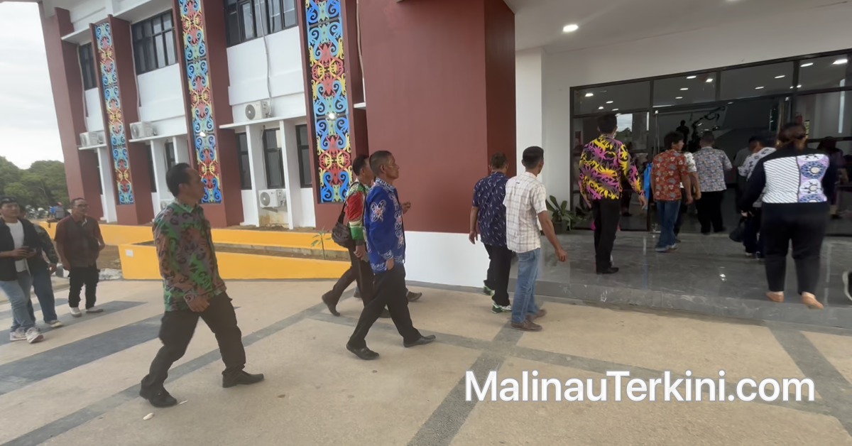 Gerbang atau pintu masuk ke dalam Kantor DInas PU Malinau