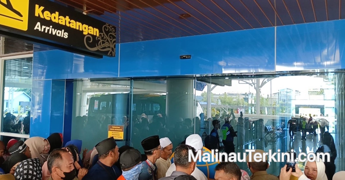 Kuota Terbaru: Masa Tunggu Haji Malinau Kini Disesuaikan 26 Tahun ©MalinauTerkini.com Suasana penyambutan jemaah haji asal Kabupaten Malinau saat tiba kembali di tanah air