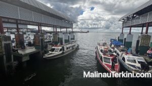 Antrean padat penumpang speedboat di Pelabuhan Tengkayu Tarakan Kalimantan Utara saat puncak arus liburan, menunjukkan lonjakan aktivitas transportasi laut Kaltara
