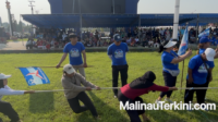 malinauterkini_Dpc demokrat malinau lomba rakyat tarik tambang Peserta mengikuti lomba tarik tradisional pada acara lomba rakyat DPC Demokrat Malinau