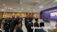 Pelantikan 4 Pejabat Pimpinan Tinggi Pratama Eselon II Pemkab Malinau 2026 © MalinauTerkini.com Empat pejabat pimpinan tinggi pratama Eselon II dan staf ahli bupati saat pelantikan di lingkungan Pemkab Malinau 2026 © MalinauTerkini.com
